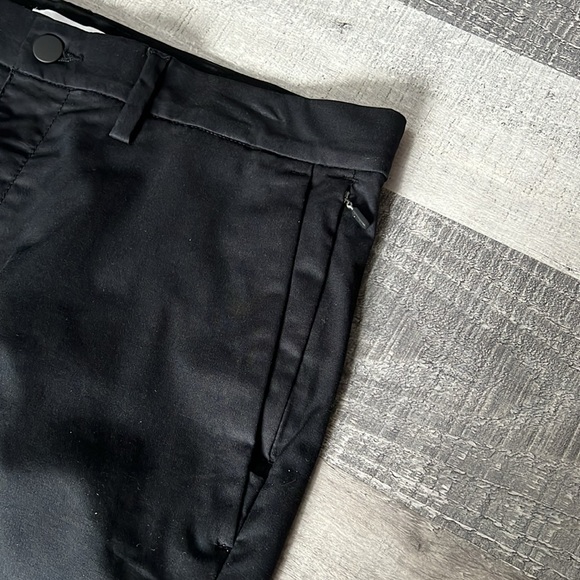 OLD NAVY Slim Ultimate Tech Built-In Flex Chino Pants men’s size 32x32 - Picture 3 of 10